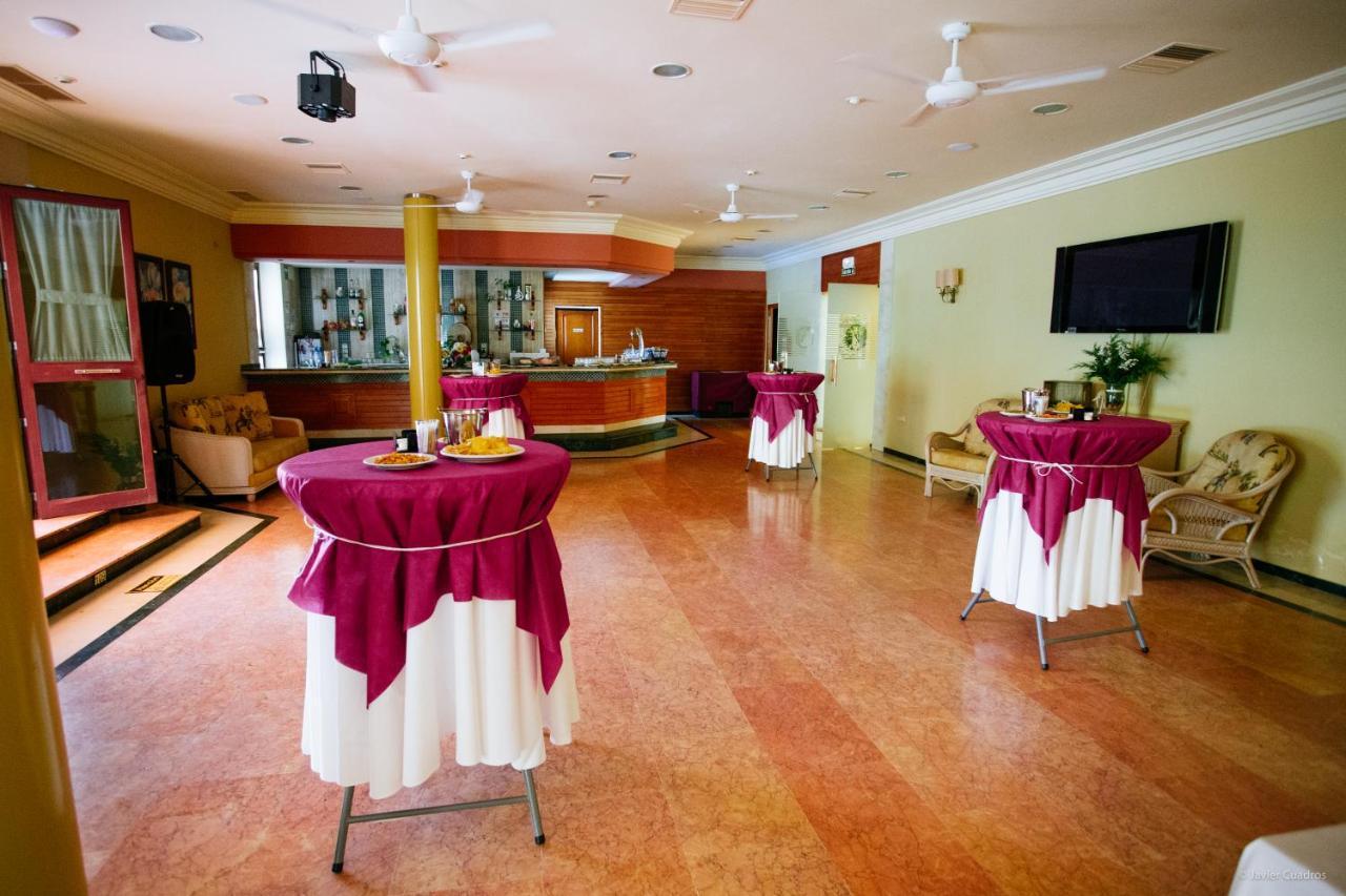 Hotel Avenida Beas de Segura Екстериор снимка