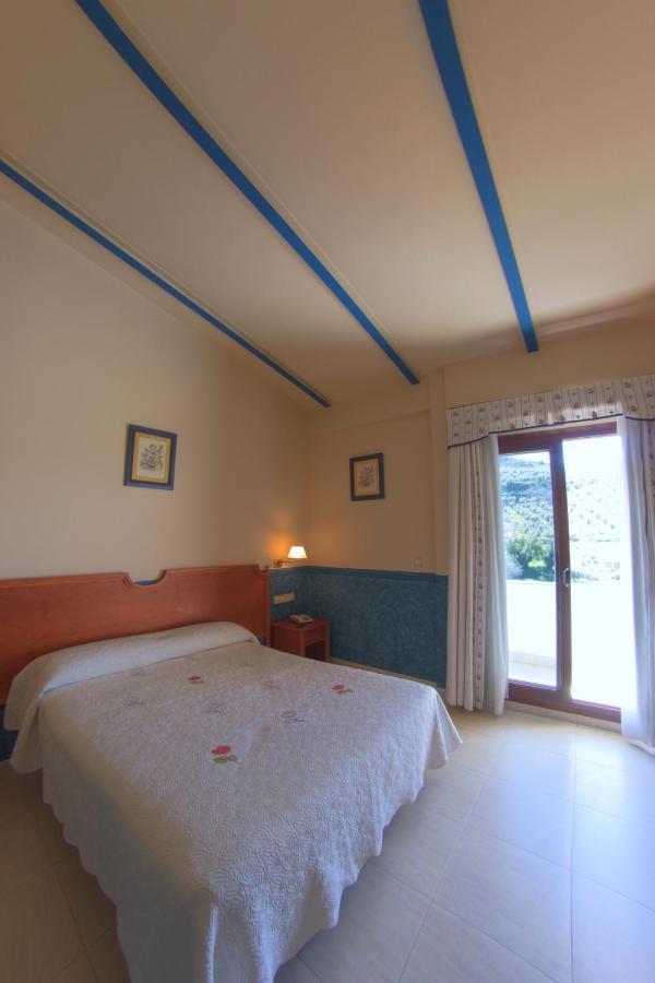 Hotel Avenida Beas de Segura Екстериор снимка